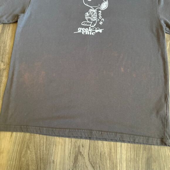 Vintage Peanuts Snoopy T-Shirt Men's Size M Gray Stained 1990s Geek Chic - Picture 3 of 6